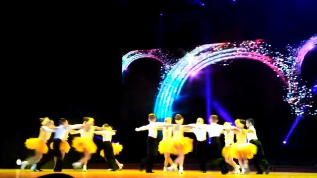Формейшен "Пионер" - номер "Король-лев" смотреть онлайн