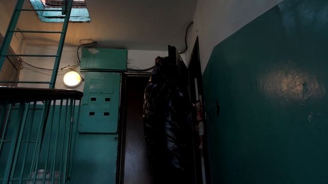 ПРОБЛЕМЫ С ПОДРЯДЧИКОМ И СРЫВ СРОКОВ. ПОЧЕМУ КРЫШУ НЕ МОГУТ ДОСТРОИТЬ? смотреть онлайн