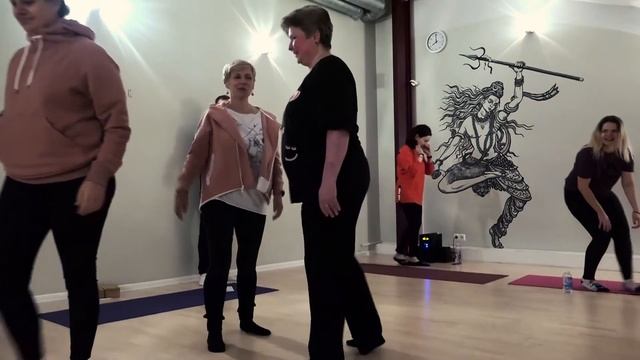 Тренинг "Телесные треники или тело в трениках" Морозов Антон смотреть онлайн