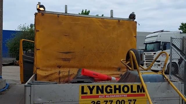 Køb Mercedes Benz Sprinter 515 Cdi mandskabsvogn på Klaravik.dk смотреть онлайн