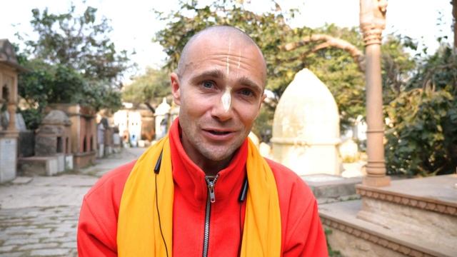 ⭐️ ЛОЧАН ДАС ТХАКУР. ДЕНЬ ЯВЛЕНИЯ. Вриндаван. 64 самадхи. 2022.12.23 смотреть онлайн