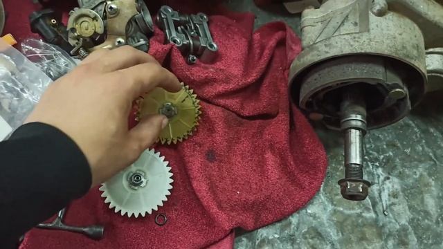 Масло насос 33 зубчика для Китайского 4т скутера 139 QMB GY-50 смотреть онлайн