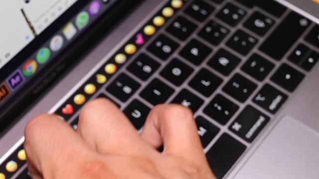 MacBook Pro Touch Bar 2018 en 2020 Review en Español смотреть онлайн