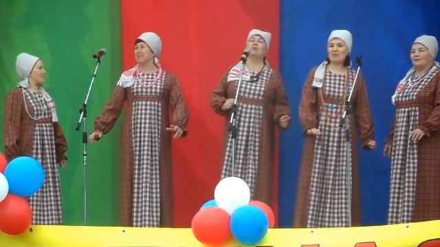 Ансамбль на сельской ярмарке в Кудымкаре смотреть онлайн