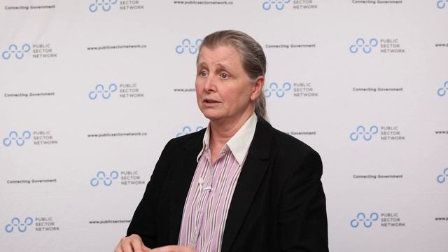 Let's Talk Oracle's Product and Services that deliver Superior Citizen Services with Brenda Banning смотреть онлайн