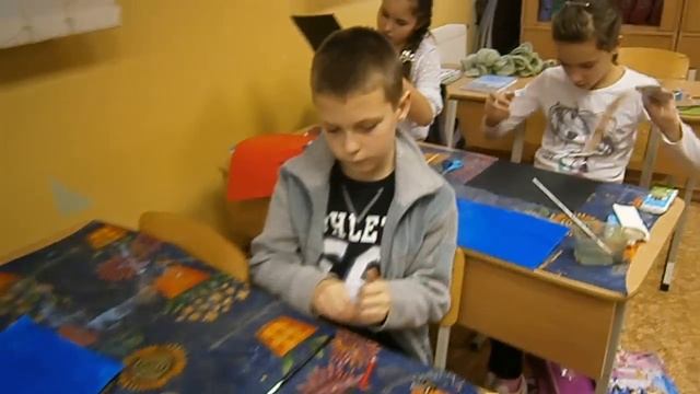 Рисуем праздничный салют! смотреть онлайн