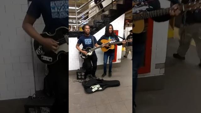 Blac Rabbit- I want to hold your hand. 14St Union Square (Viral) смотреть онлайн