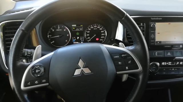 Nu bate, nu troncane. Mitsubishi Outlander 2013 second hand смотреть онлайн