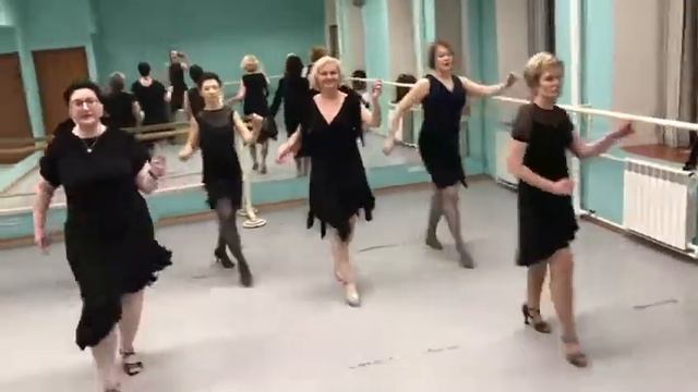 Соло-латина 35+. Продолжающие. Школа танцев "Танцевальная галерея" смотреть онлайн