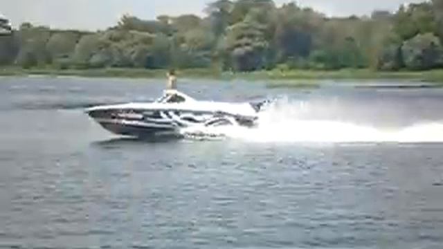 Glide460 водомет_xvid.avi смотреть онлайн