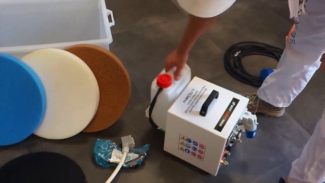 finishing trowel type BAPRO EASY 230V Затирочная машинка для штукатурки смотреть онлайн