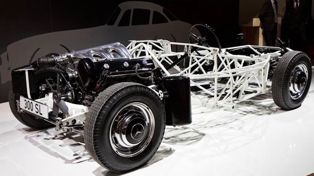 Mercedes-Benz W 198 / 300 SL - The BEST MERCEDES of ALL TIME?! | Driving Legends смотреть онлайн