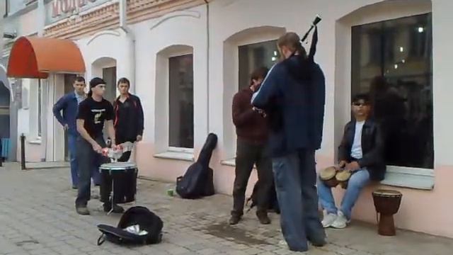 Уличные музыканты во Владивостоке смотреть онлайн