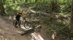 КАК ПРЫГАТЬ ТРАМПЛИНЫ / Очень подробно про ДРОПЫ / Прыжки на велосипеде