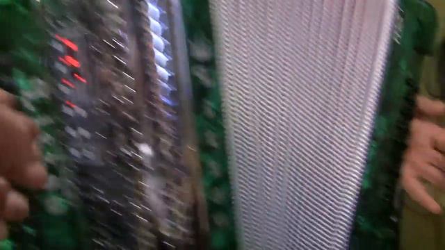 гармонь Littau исполняет Рашид Зиников москва смотреть онлайн