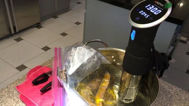 Sous Vide Steak смотреть онлайн