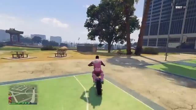 ТРЮКИ НА МОТОЦИКЛЕ |GTA ONLINE # 20 (Часть 1) смотреть онлайн