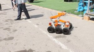 Роботы у Белого дома