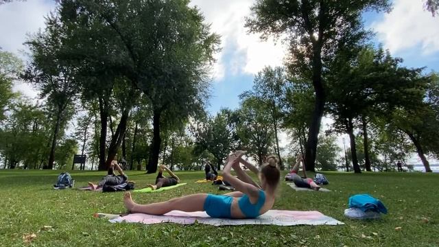 Йога в Парке. Васиштхасана. смотреть онлайн