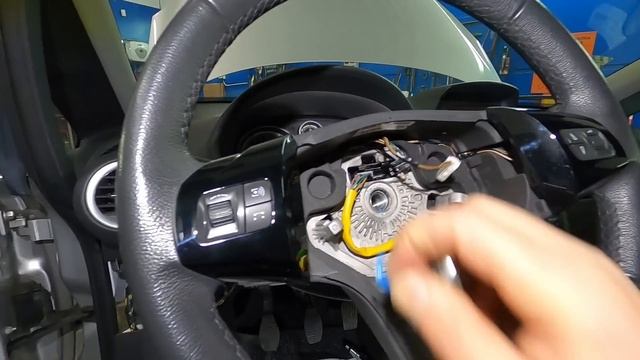 Smontaggio EPS Opel Corsa D смотреть онлайн