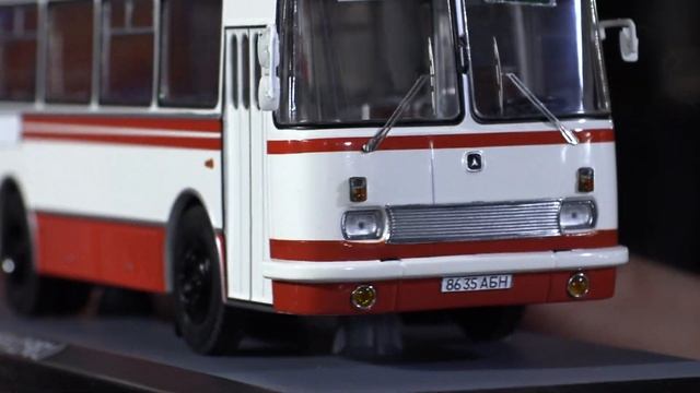Обзор двух душевных моделей автобусов Лаз-695Н 