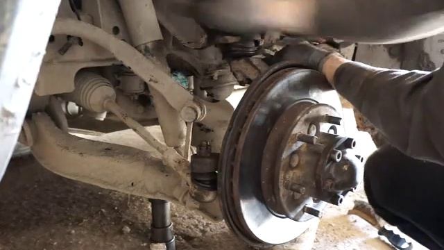 Монтаж поворотного кулака со ступицей без привода Hover H3 смотреть онлайн