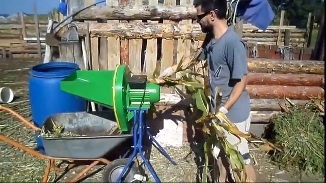 Силос из кукурузы! " Зернодробилка молотковая "КИЭ-5 смотреть онлайн