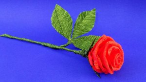 Цветы из бумаги. Розы из гофрированной бумаги. Подарок маме своими руками