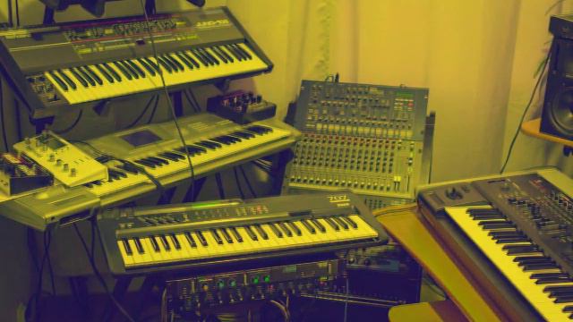 707 (Korg 707) смотреть онлайн