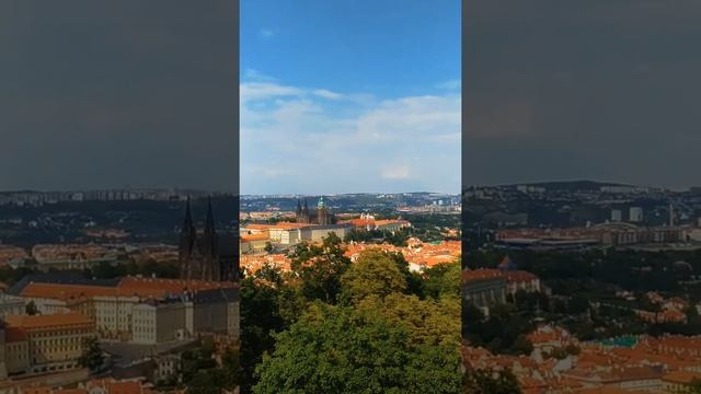 Вид на Прагу с Петршинской башни смотреть онлайн