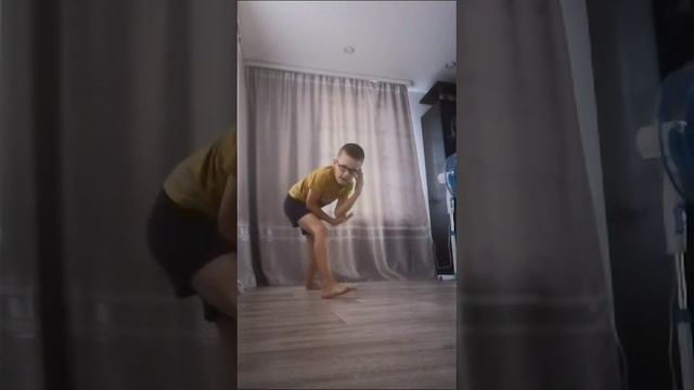 ZONSI DEN смотреть онлайн