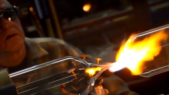 Как сделать стеклянную бутылку | How to make a glass bottle смотреть онлайн