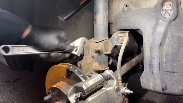 How to replace your front struts- Nissan Sentra смотреть онлайн