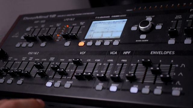 Juno 106 piano // Behringer DeepMind 12 // Sound demo смотреть онлайн
