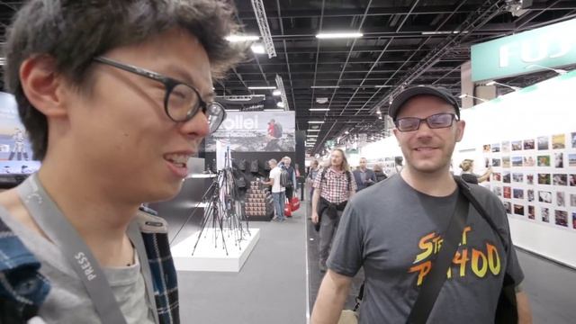 Photokina 2018 Roundup - Fuji GFX 50R // LOK // Zenit M // Cool Tripods // New Camera Accessories! смотреть онлайн
