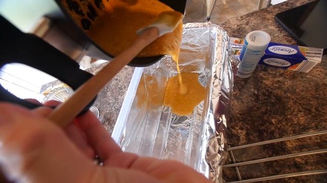 Giant Crunchie | Super Size Guys смотреть онлайн