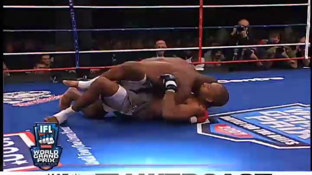 Gideon Ray vs. Delson Heleno смотреть онлайн