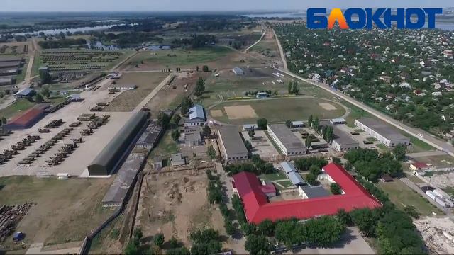 Волжанин заснял на свой квадрокоптер военную часть на острове Зеленый смотреть онлайн