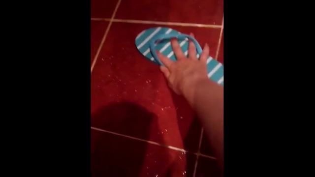 Женские шлепанцы Avon Подводный мир смотреть онлайн