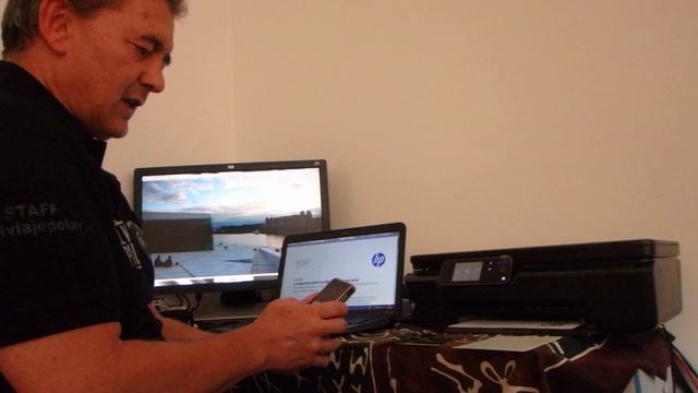 Impresión móvil remota con HP ePrint y la HP Photosmart 5525 смотреть онлайн