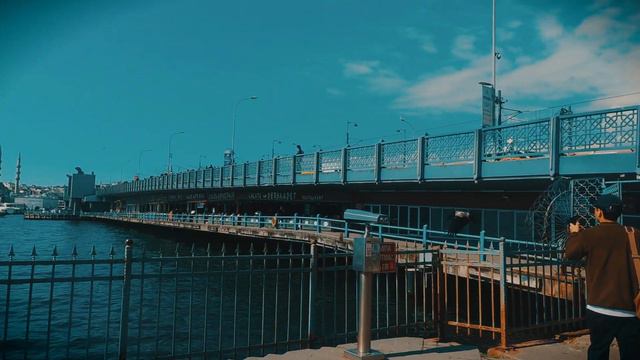 Fujifilm XF33mm f1.4 Street Photography in ISTANBUL (Karaköy, Galata Bridge) смотреть онлайн