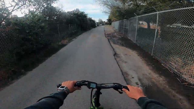 E-Bike Product Review - Cecil's Fat Tire Foldable (The perfect surf bike!) смотреть онлайн