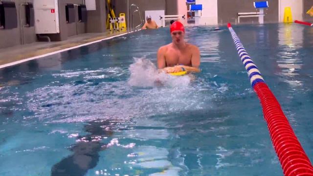 Система "Тренер в воде" - школа плавания Born2Swim смотреть онлайн