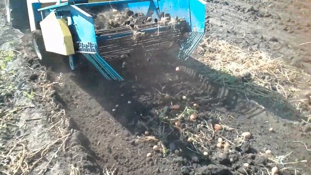 копаем картошку на мтз смотреть онлайн