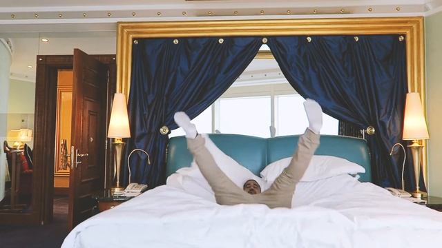 The Worlds Only 7 Star Hotel - Burj Al Arab Dubai - Part 1 смотреть онлайн