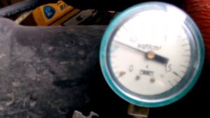 ЗАМЕР ДАВЛЕНИЯ  БЕНЗИНА НА МЕХАНИЧЕСКОМ БЕНЗОНАСОСЕ ВАЗ 2101 - 07