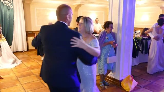 У ПОЛІ ПРИ ДОРОЗІ - ВЕСІЛЬНА ПІСНЯ смотреть онлайн
