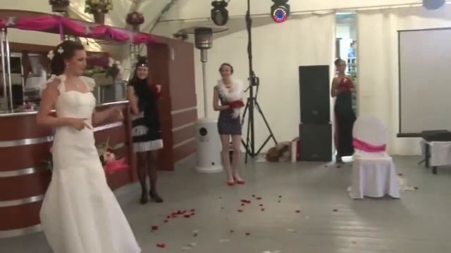 Свадебный танец Рок-н-ролл. Максим и Анастасия смотреть онлайн
