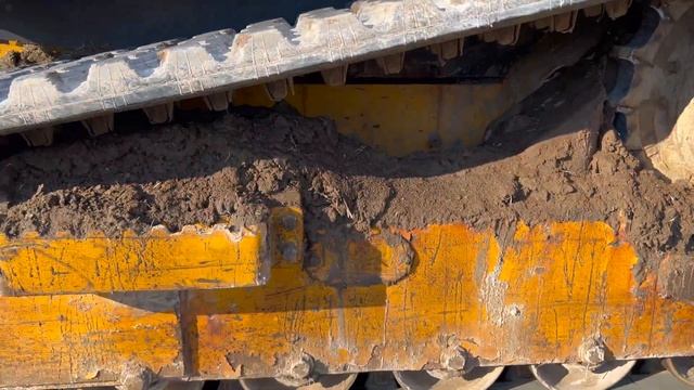 JCB track skid steer review смотреть онлайн