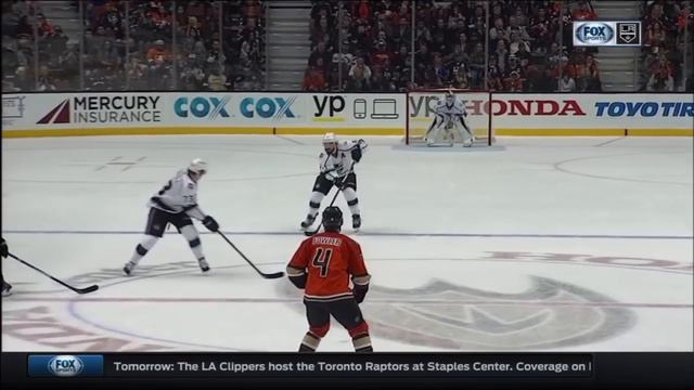 Jeff Carter Scores on John Gibson | Kings Lead Ducks 2-0 смотреть онлайн